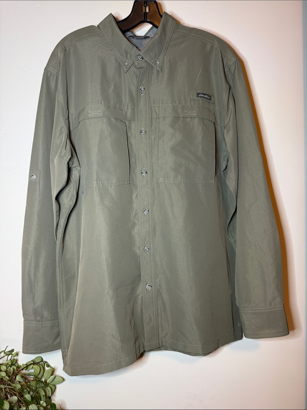 Eddie Bauer Men’s Large Olive Fishing Shirt Mesh Back Button Up
